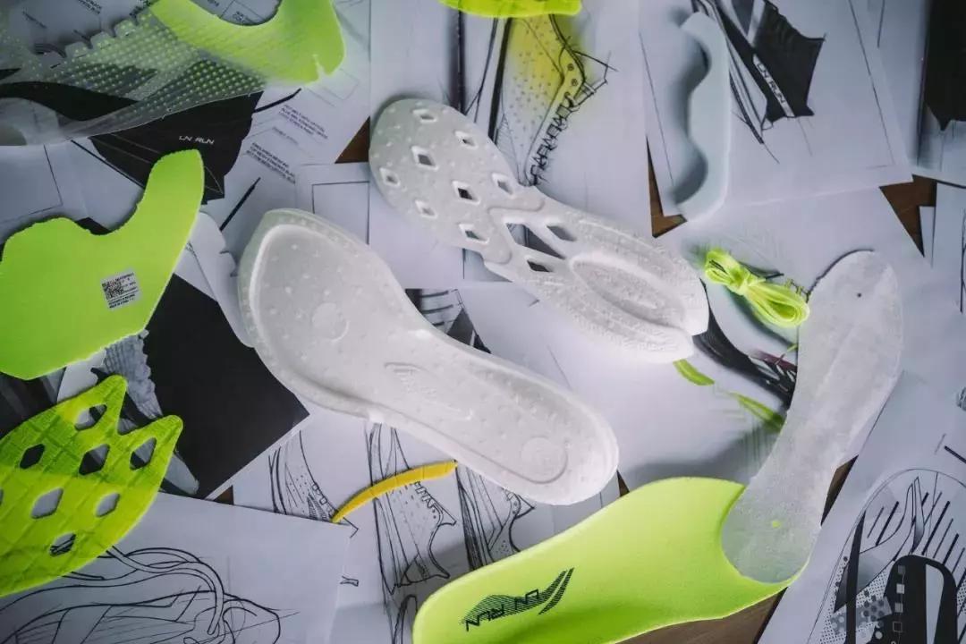 谁才是碳板跑鞋的消费主力军,碳板跑鞋分几类