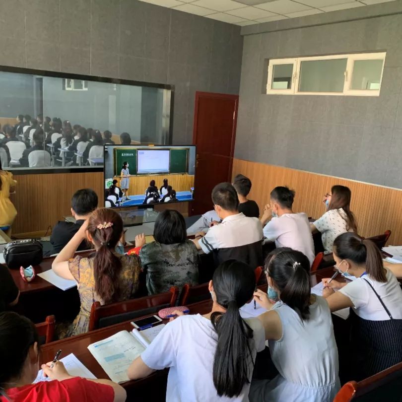 一段援疆路一生援疆情——记江苏南通中学顾云飞