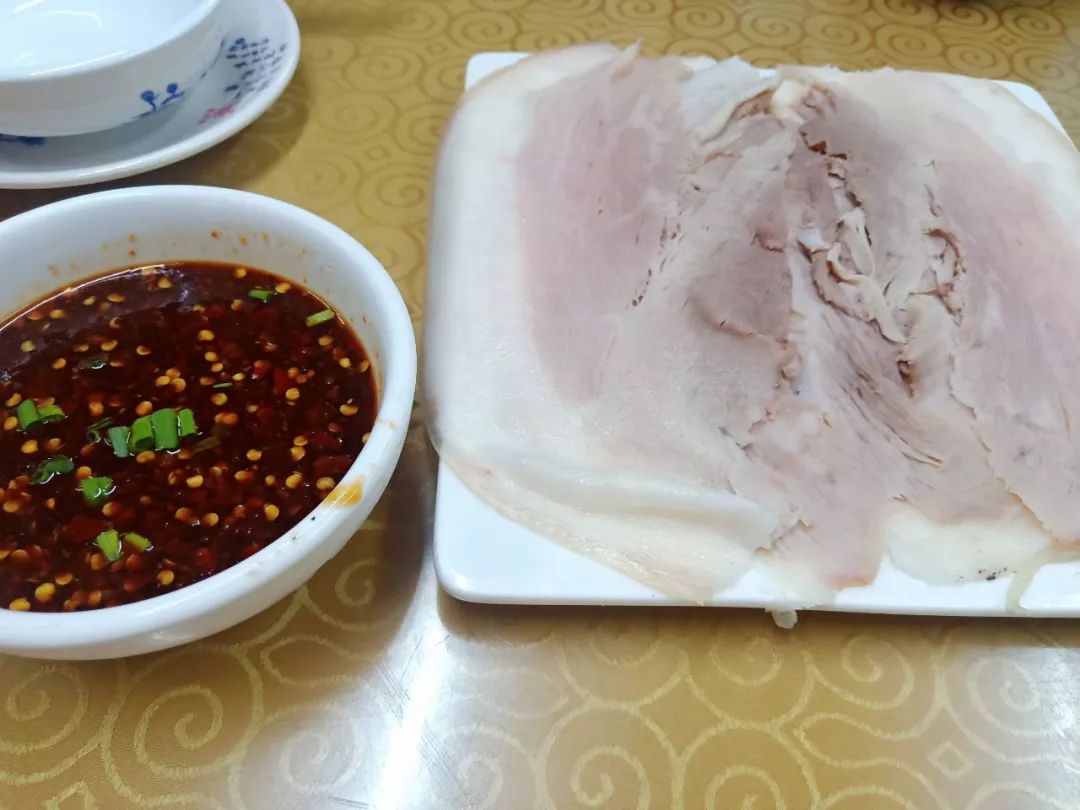 坐上高铁去旅游沿线美食尝个遍,云贵川渝高铁环线