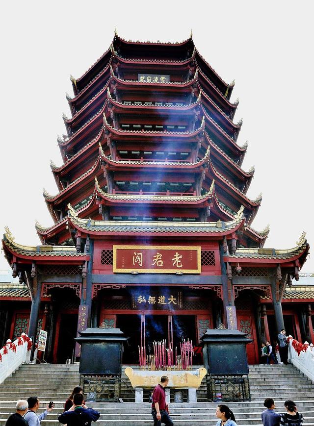 成都怎样去青城山都江堰,成都十大景点武侯祠