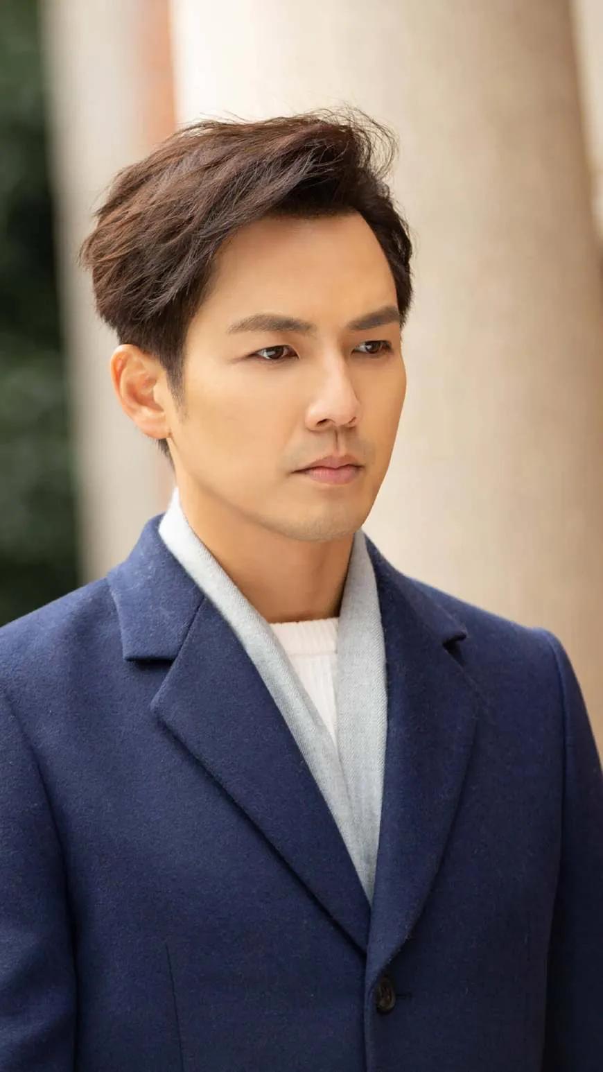 行走的荷尔蒙，这6位越老越有味，大胡茬克制又霸道，气质太绝了