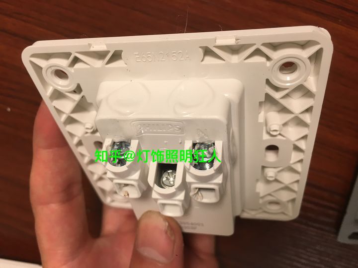 开关插座哪家强14款插座硬核测评,开关插座品牌推荐测评