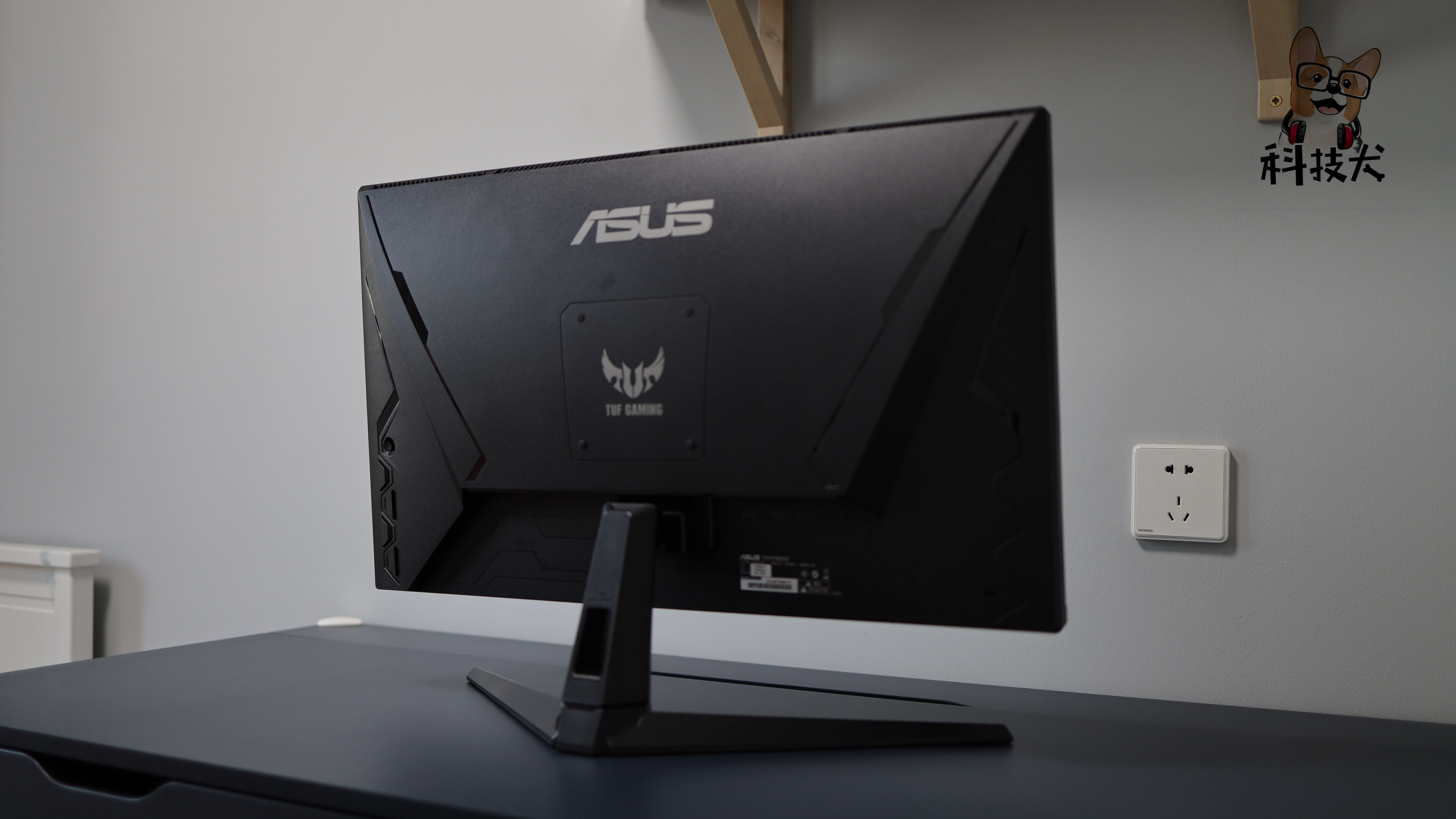 华硕电竞特工VG289Q1A显示器评测：满足日常4K影像需求