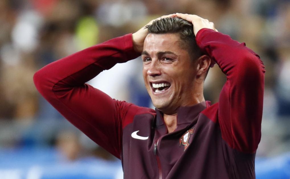 c罗和梅西历史地位,c罗与梅西谁的成就更大