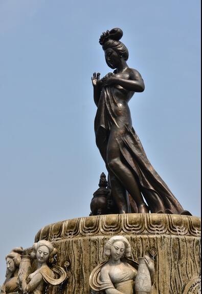 杨贵妃去了日本还是死在马嵬坡,杨贵妃再得宠还是死在马嵬坡