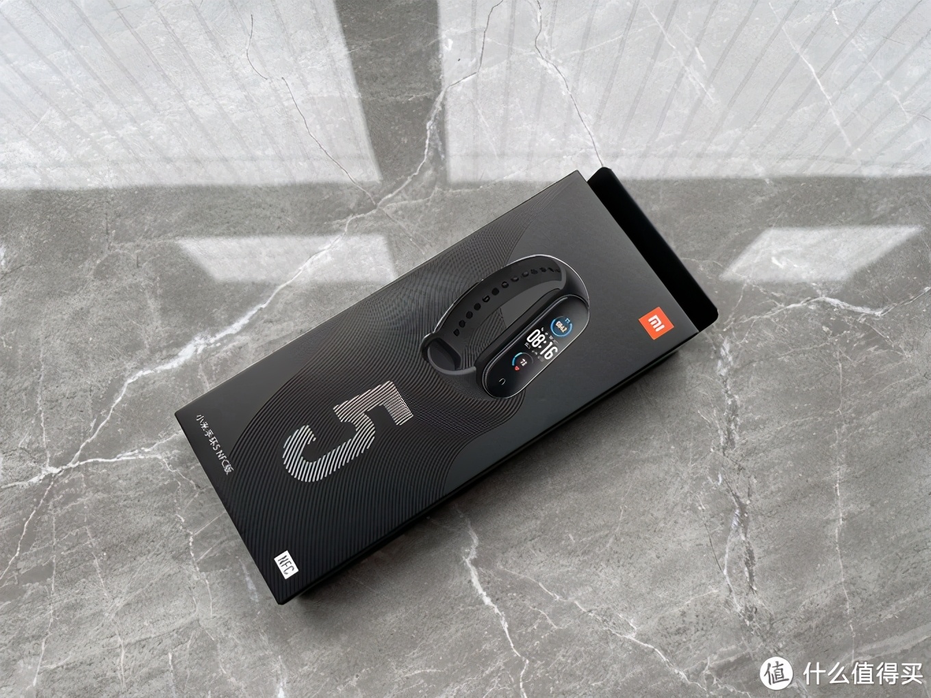 小米手环和applewatch哪个比较准,小米手环6对比小米手环5