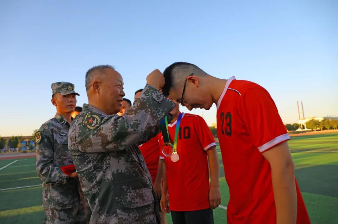 巅峰对决足球比赛,巅峰对决球赛