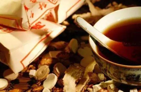 手肩腋窝出汗有狐臭,狐臭腋窝出汗偏方