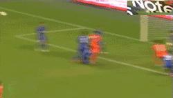 来开心一下,国足让人喷饭的爆笑gif