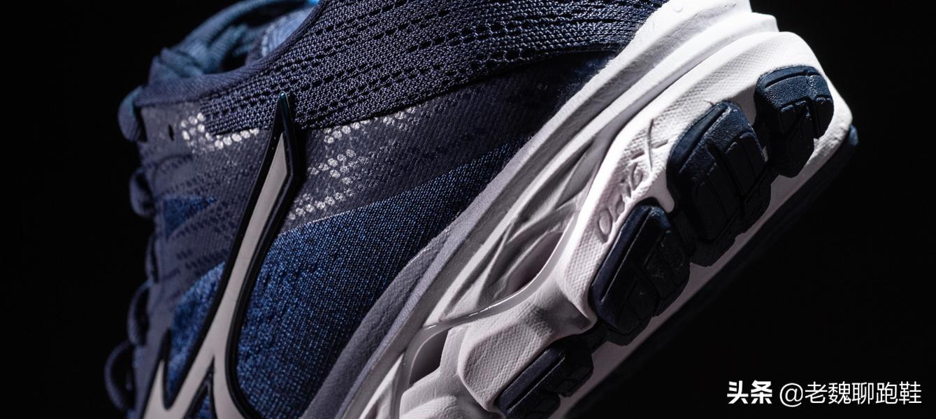 美津浓与亚瑟士哪个更耐穿,美津浓和亚瑟士怎么选