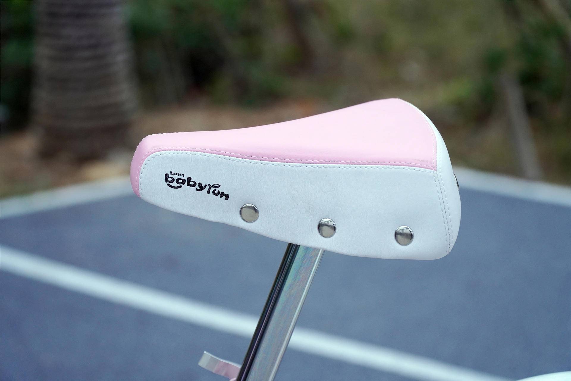 什么礼物让孩子一直挂念你？Babyrun萌骑奇儿童自行车测评