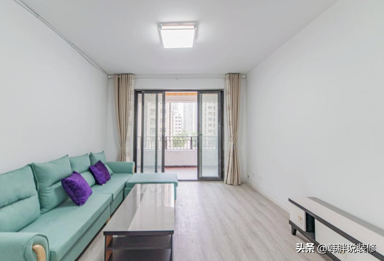 这才是真正的穷装，102㎡硬装带家具共5万，可以用家徒四壁来形容