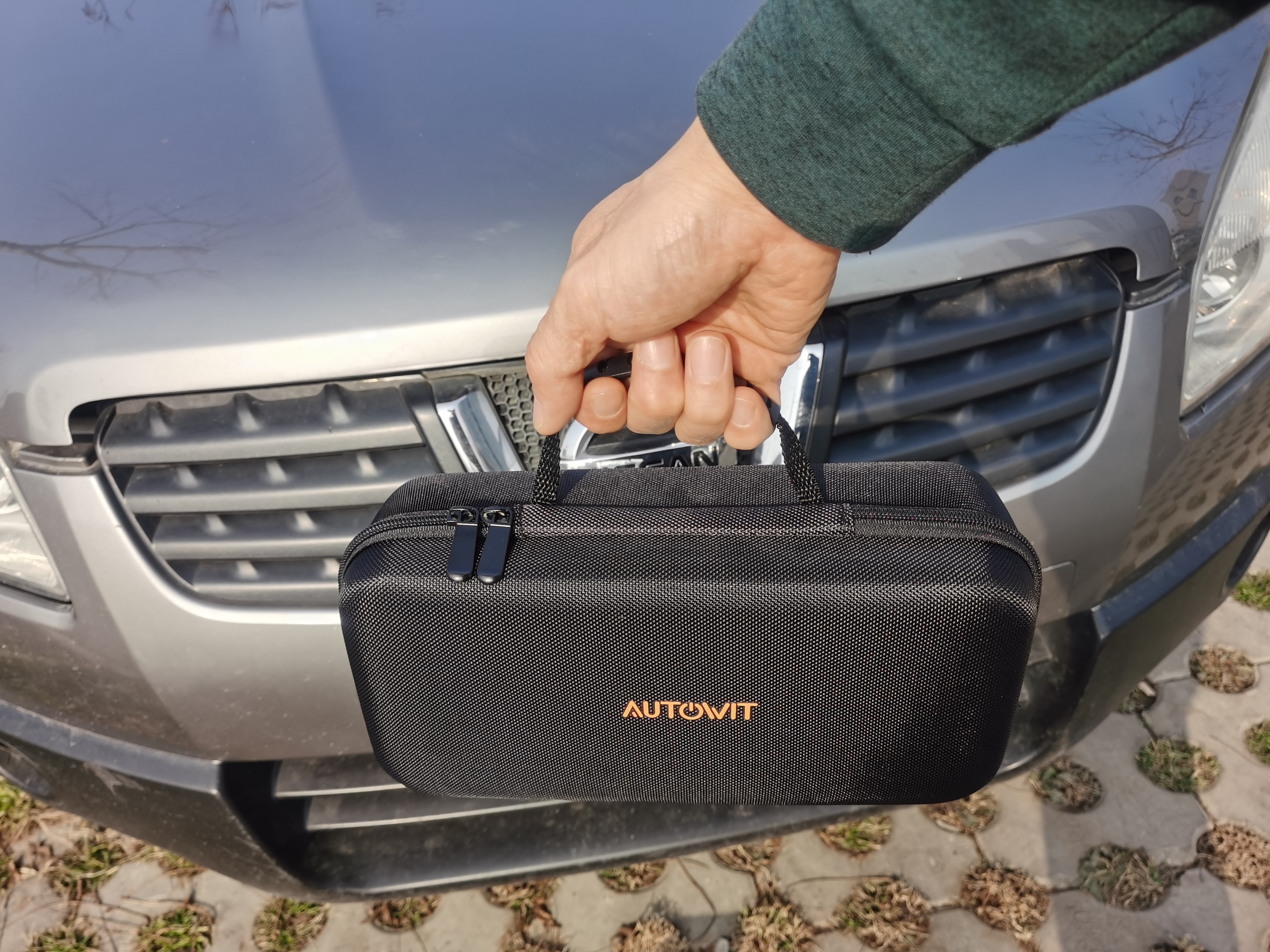 0电量储备“板砖”，也能分分钟启动趴窝汽车——autowit超级电容