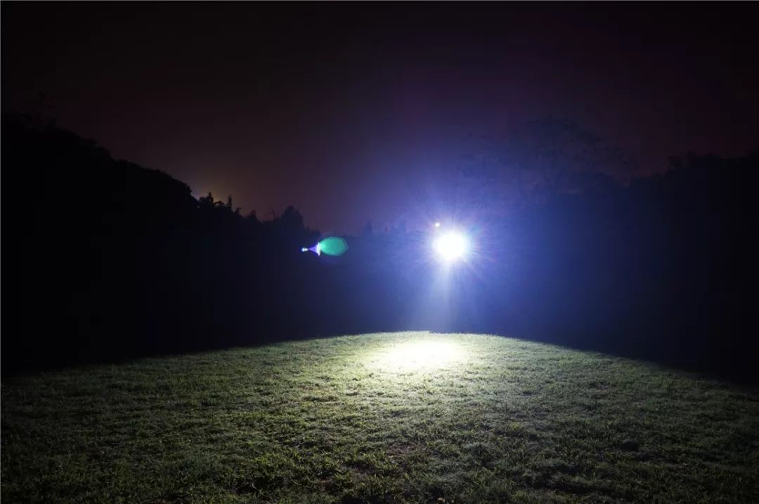 fenix菲尼克斯pd36r强光手电测评,fenixpd36rv2.0战术手电筒