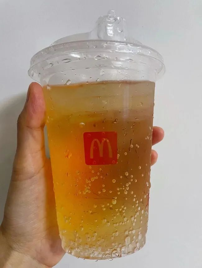 麦当劳酸笋汉堡和肯德基酸笋汉堡,麦当劳酸笋板烧鸡腿堡还会上架嘛