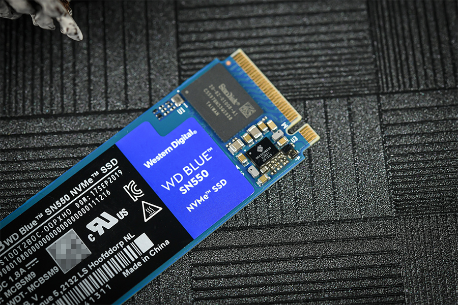 西数SN550固态硬盘良心了，1TB才899元，性能不错价格狠
