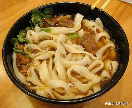 第九届五岳寨越野挑战赛鸣枪开跑,2020第八届五岳寨越野挑战赛直播