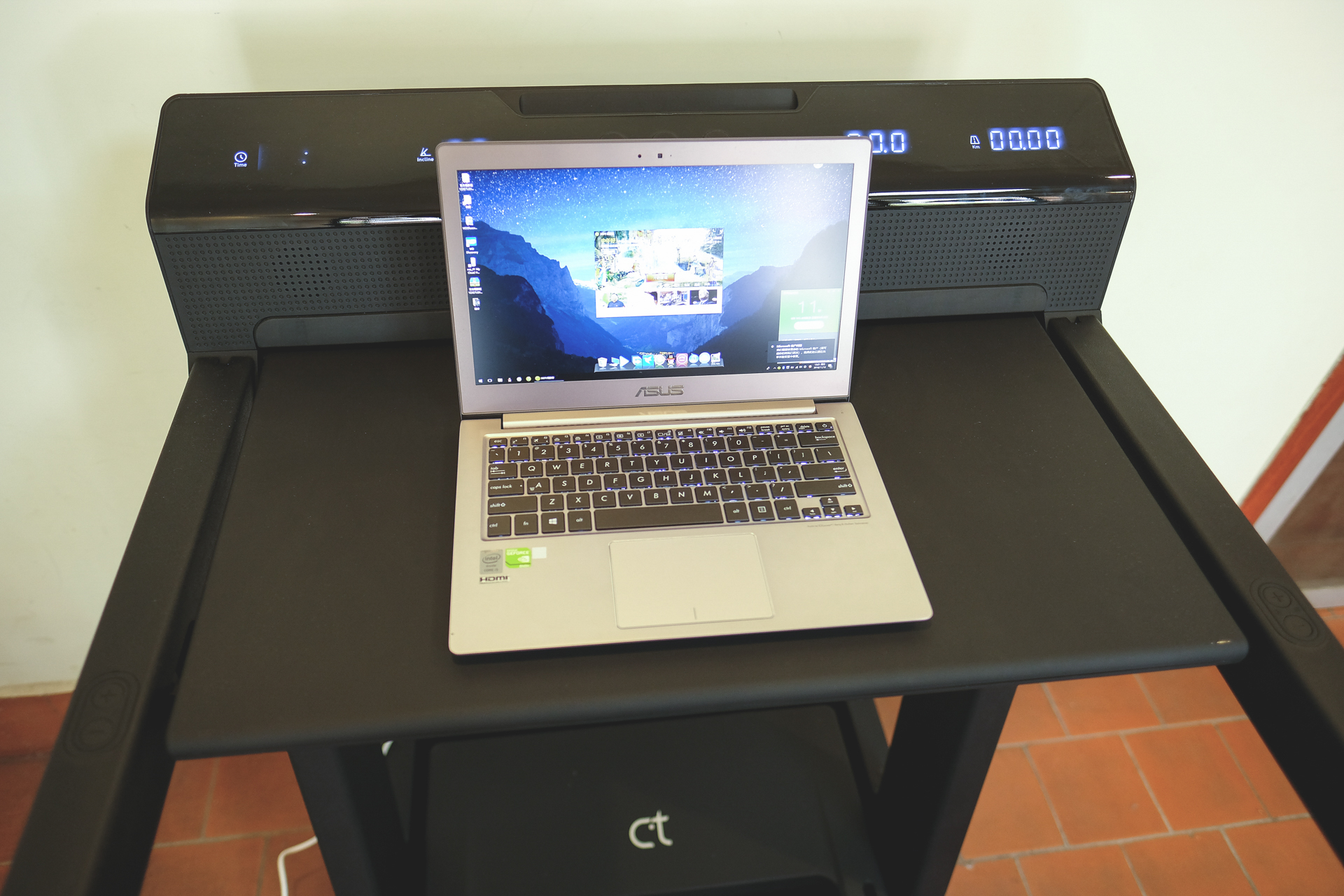 赤兔跑步机折叠,赤兔跑步机和米家跑步机