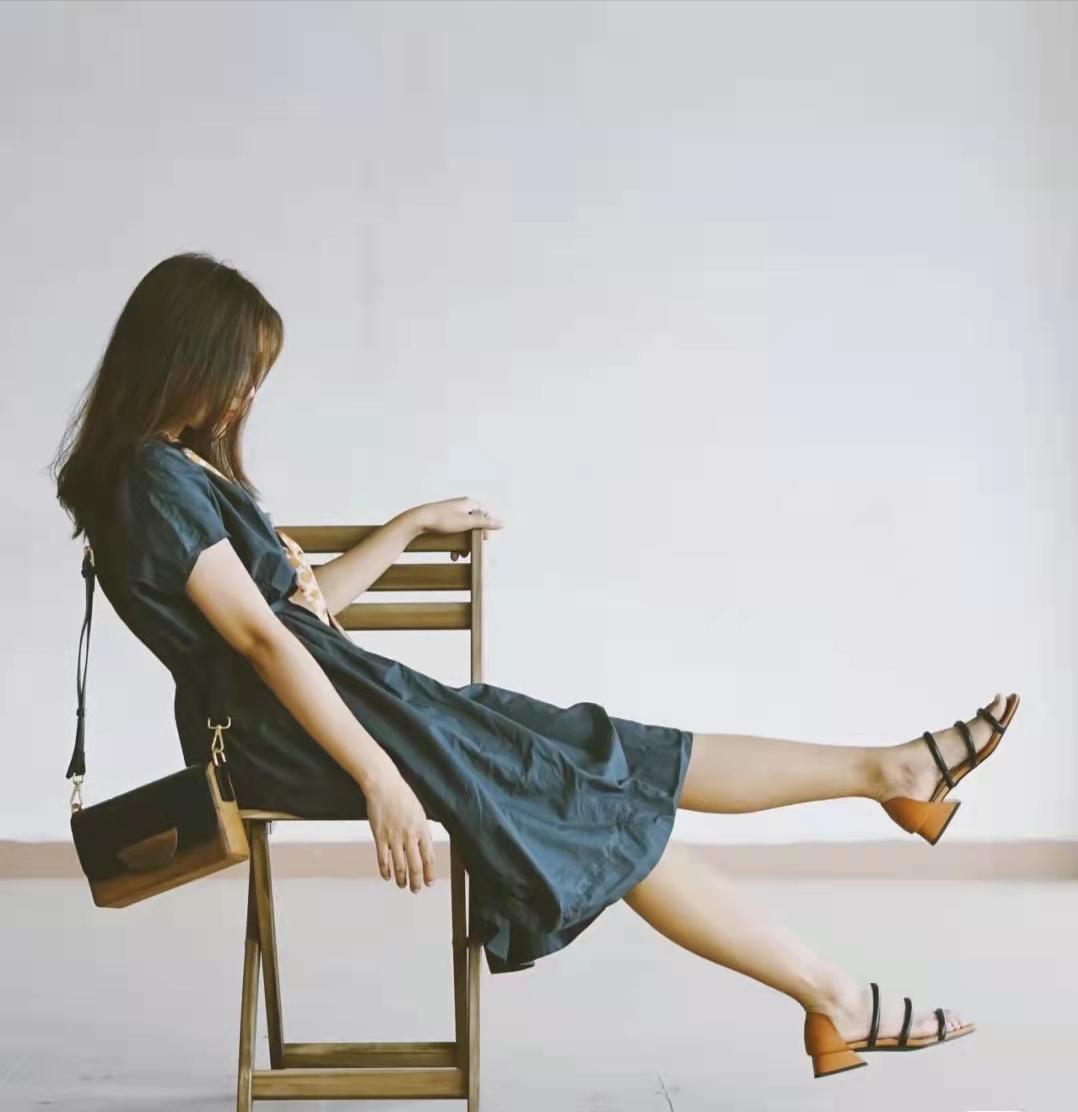 极简衣橱高级感清单,干净利落美观实用的衣橱