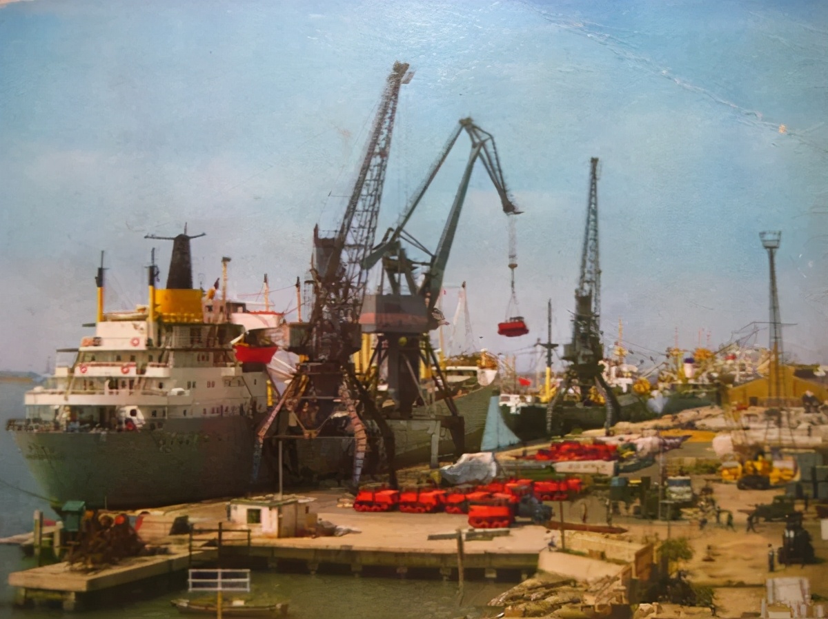 天津老复兴路老照片,天津市南京路图片