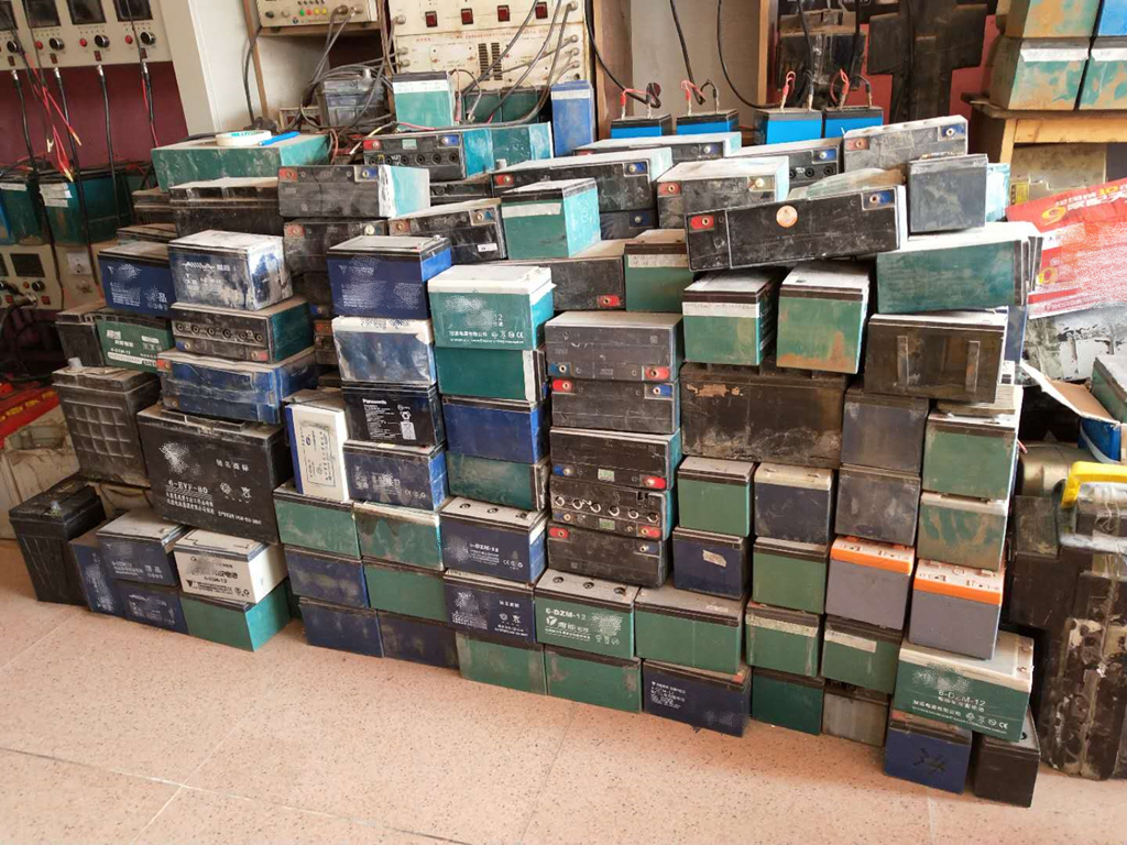 电动车电瓶60v20a放多少修复液,电动车电瓶加蒸馏水还是加修复液