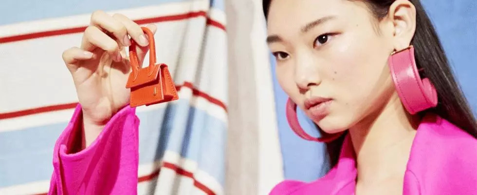 我的胸，我的手指，我的脚腕……都需要一只包包