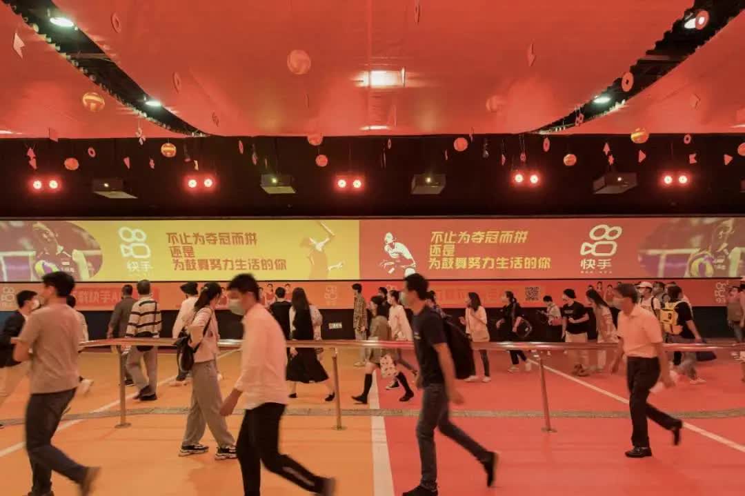 抖音和快手比赛,快手跟抖音现在直播哪个机会更大