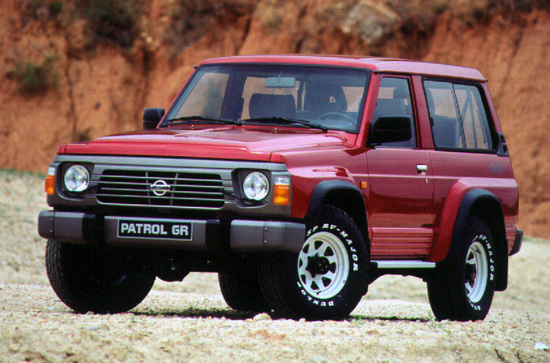 日产途乐vs丰田陆巡越野视频,日产途乐和丰田陆巡哪一款车更大