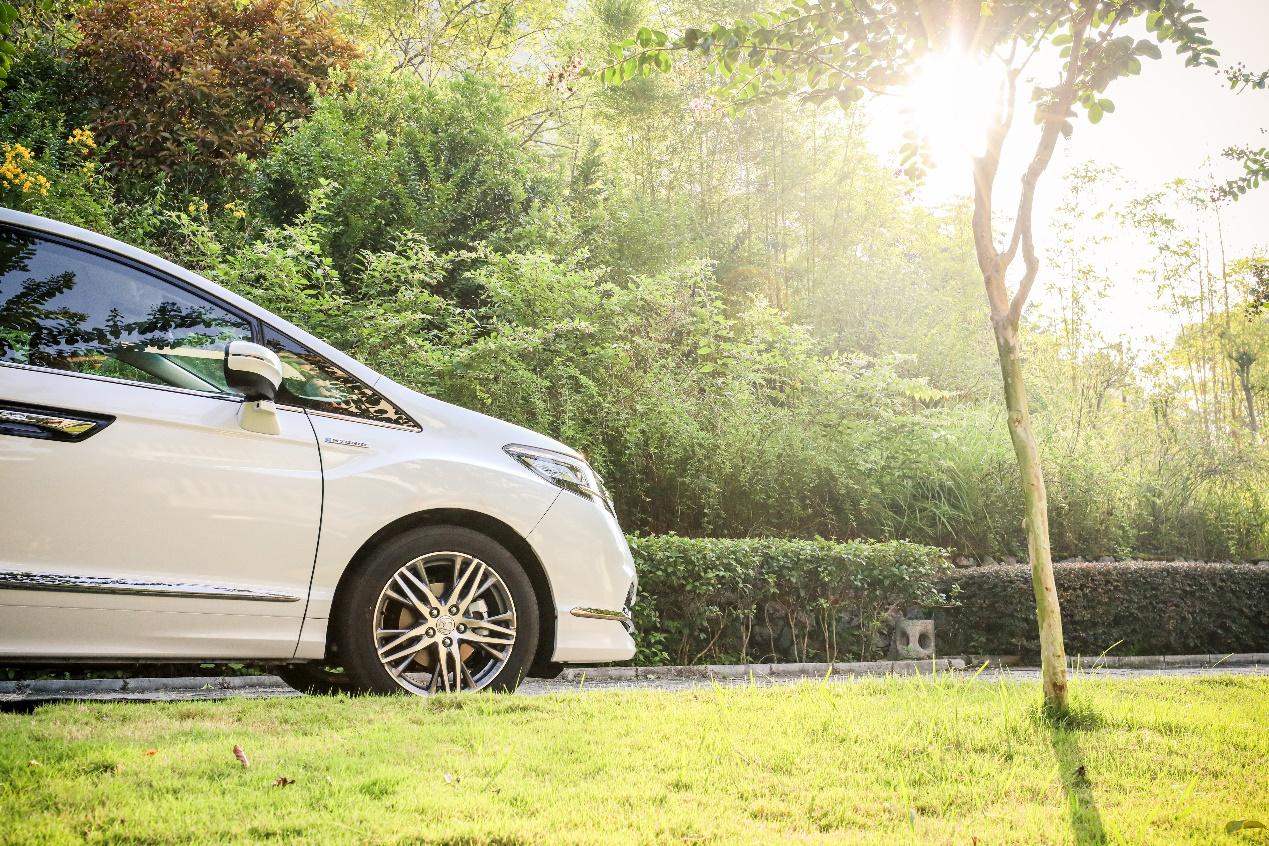 艾力绅锐混动豪华版测评,艾力绅锐混动值得买吗