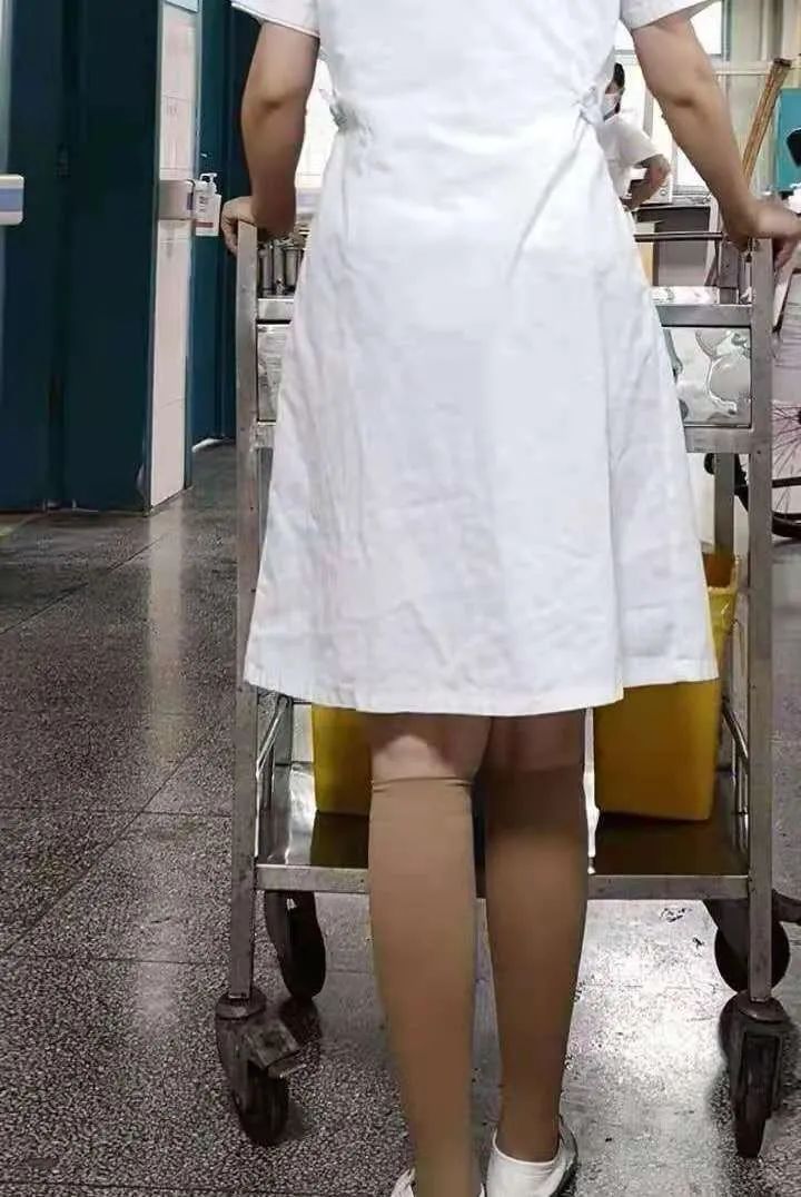 医用长款弹力袜如何穿才正确,医用弹力袜正确穿脱和清洗方法