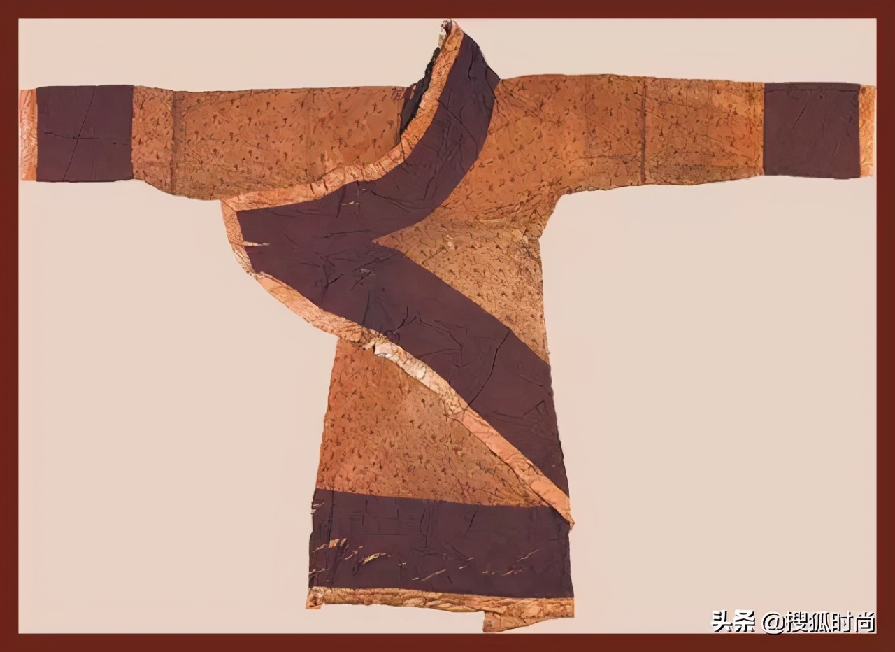 曾穿着汉服打卡过19个国家的古风博主分享：如何穿汉服过中国年