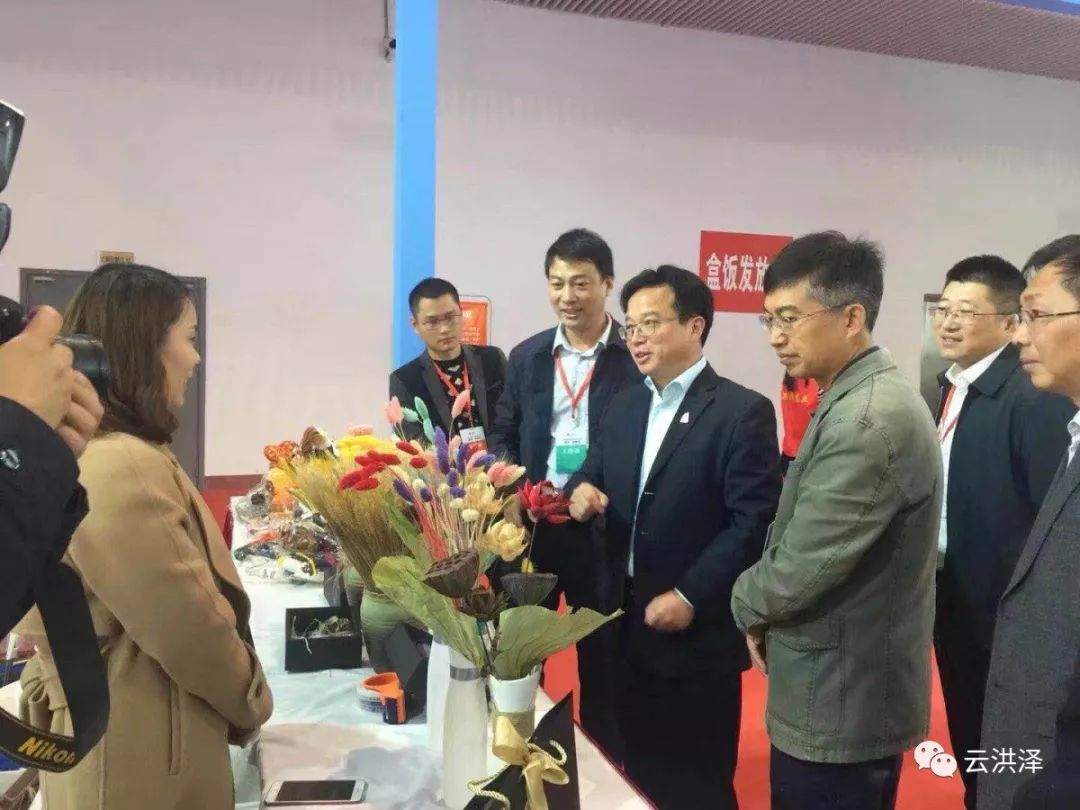 一间小小的花店，透出80后创业者的不凡思维--胡姐花艺