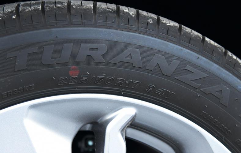 本田雅阁10代原装轮胎是什么牌子,本田雅阁9代用什么样的轮胎好用