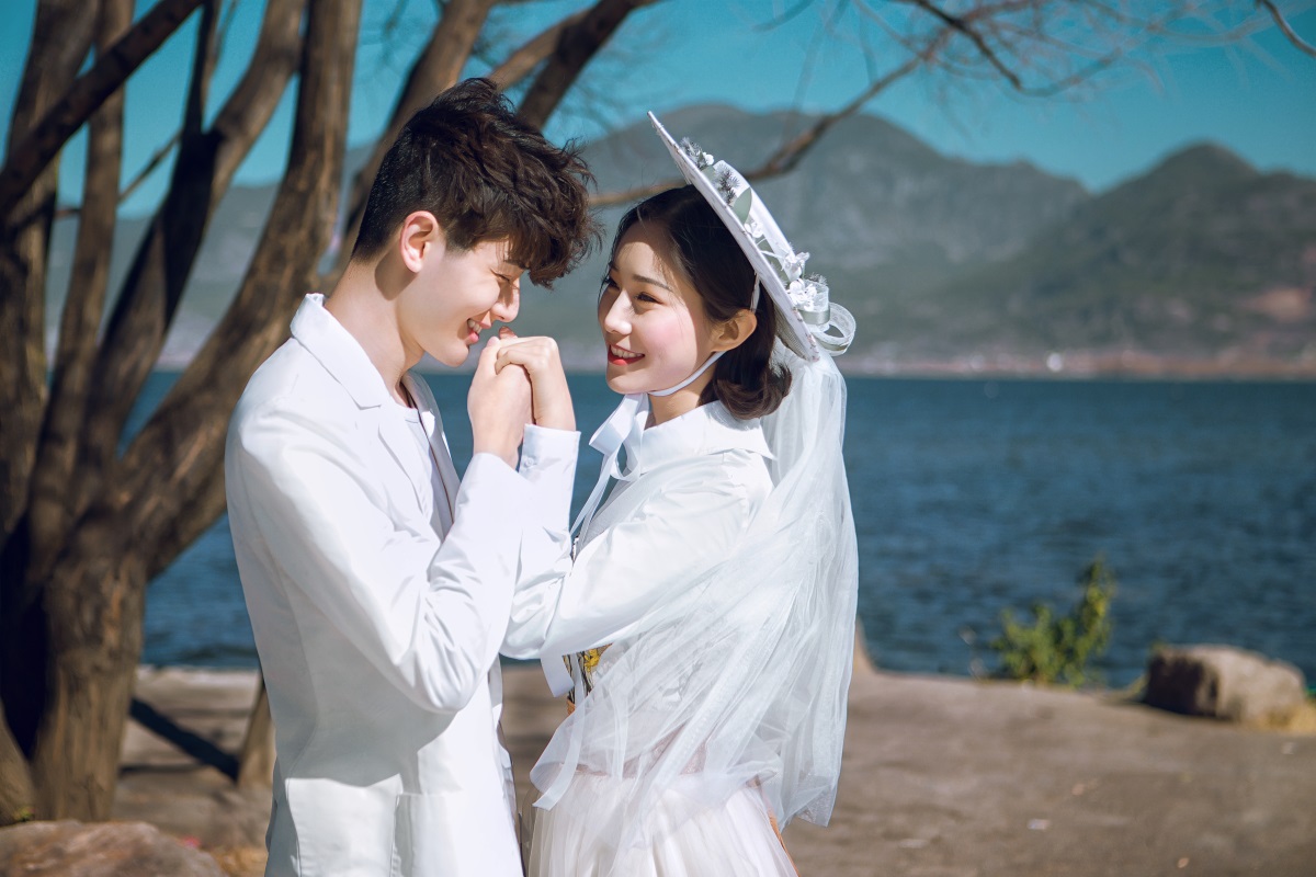 怎么在沙漠拍出仙气旅拍大片,高级感旅拍婚纱照拍摄经典推荐