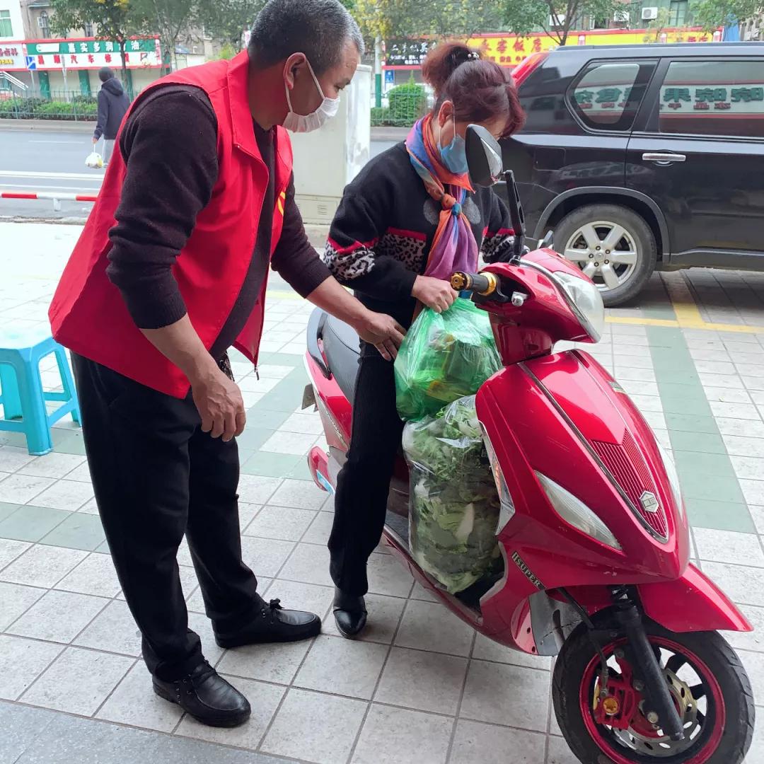 东肖溪圣社区：防疫便民“云代购”“四单”助力安心宅