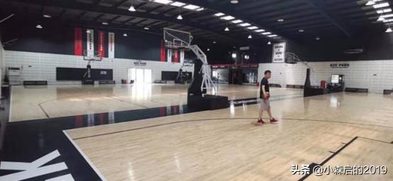 篮球馆木地板和家用木地板的区别,体育篮球木地板的价格