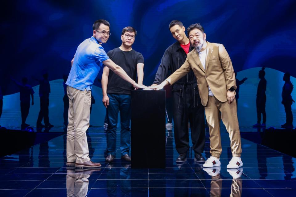 职场即秀场，58同城联手陈伟霆跨界打造“潮改工装秀”