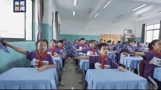 小学生霸王别姬创意舞走红,小学生律动操霸王别姬