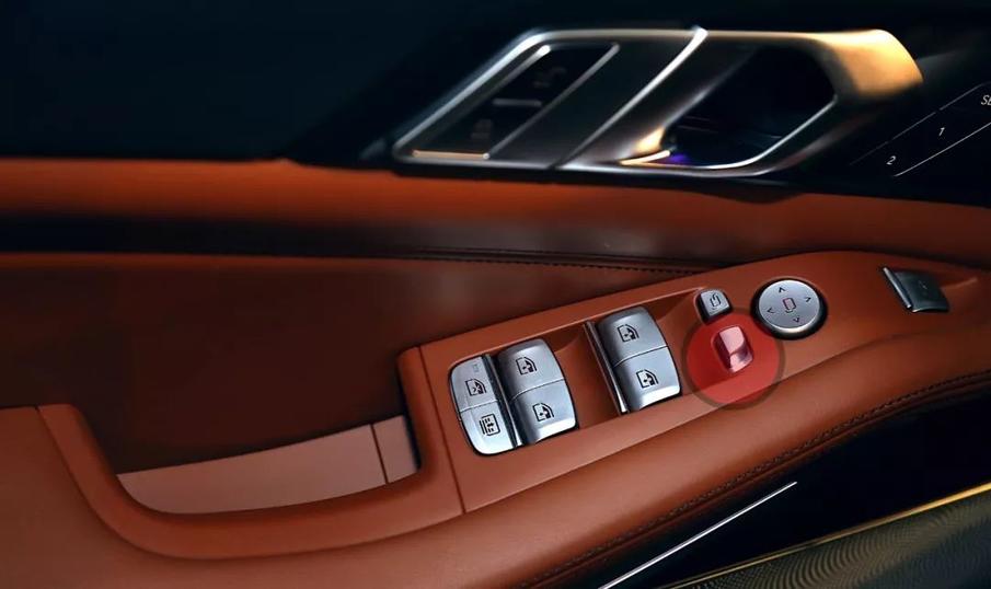 宝马1系125i曜夜版隐藏功能,新款宝马三系可以刷哪些隐藏功能