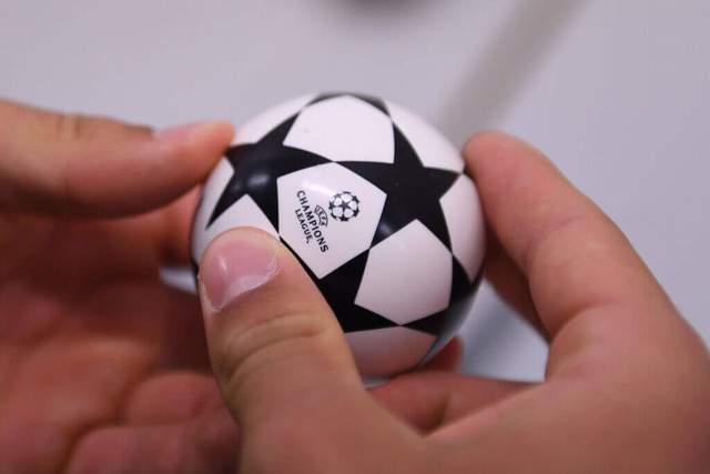 欧冠抽签曼联遇巴黎,欧冠抽签精彩