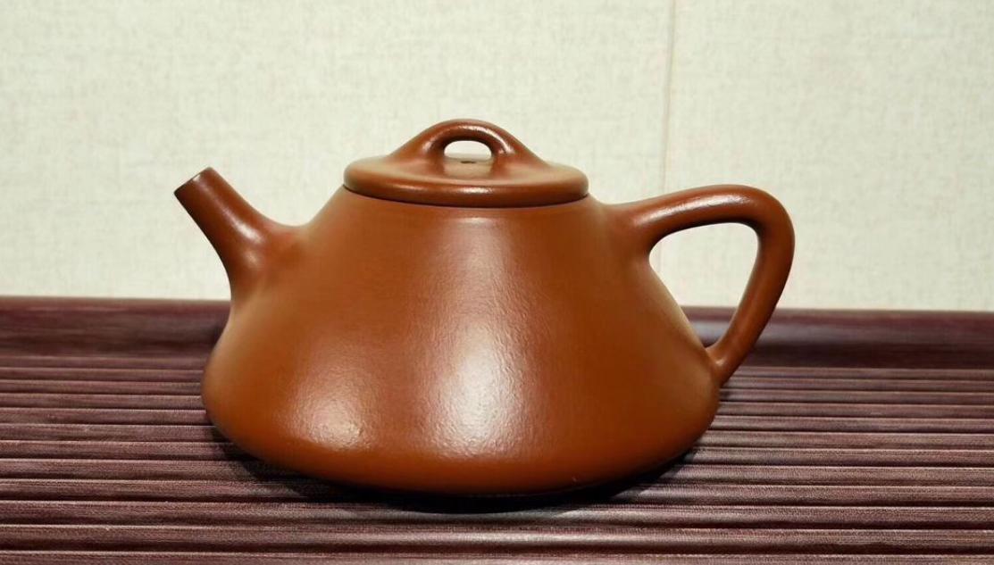 宜兴原矿紫砂壶和化工壶的区别,紫砂壶怎么辨别是不是化工原料