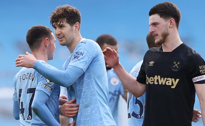 曼城擒西汉姆继续领跑，双核复出仍很关键，后防建功是惊喜