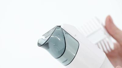 理发价格暴涨，把小米这款黑科技理发器带火了，边剪还能边吸碎发