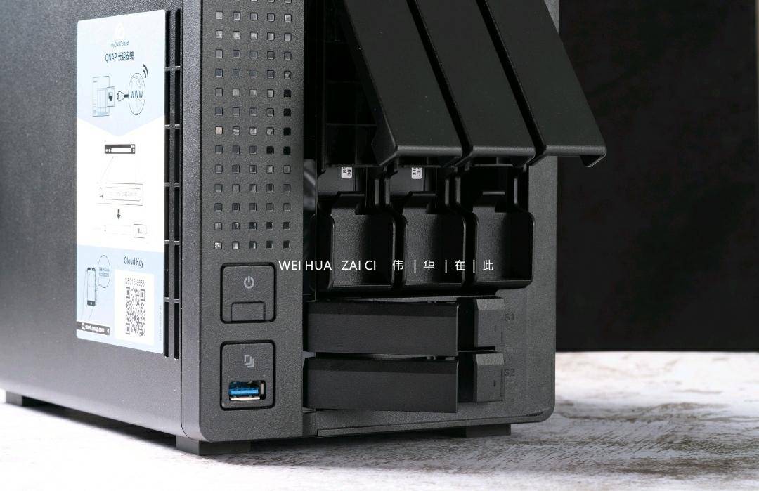 万千宠爱巨集一身，家庭版NAS，畅享数据海洋的快乐吧