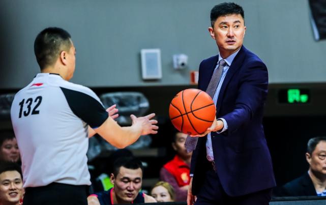 中国男篮胜日本队迎亚预赛开门红,中国男篮将再战日本首发名单