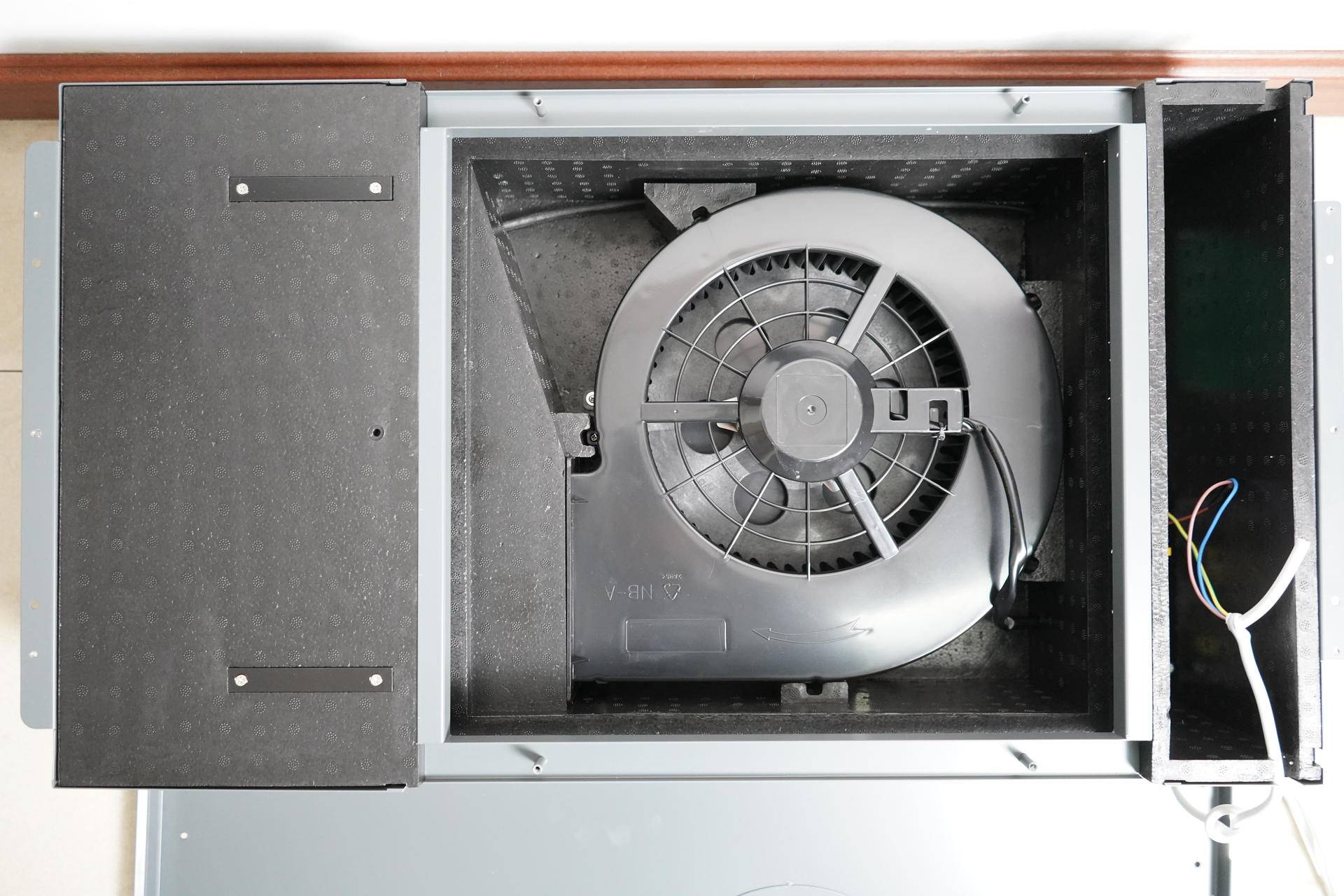 新风机安装位置及尺寸,新风机商用安装过程