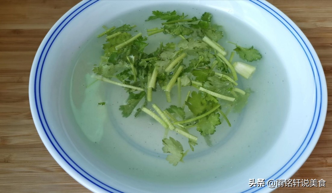 瘦肉怎么做又嫩又滑不柴,瘦肉怎样做不柴又嫩又好吃