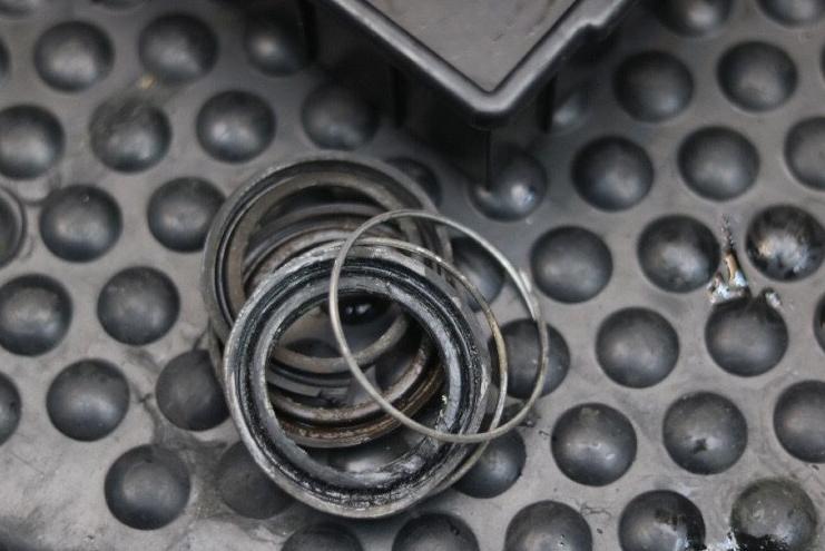 怪兽修车：翻新“残损不堪”的二手霸道LC150，满血复活变新车