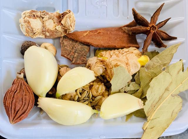 牛腩米粉最正宗的做法,麻辣牛肉米粉汤做法