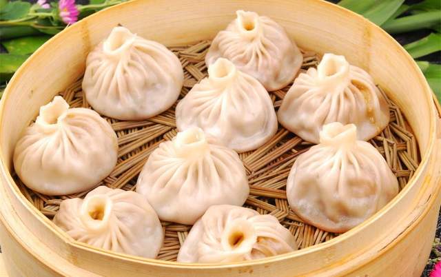 南京本地特点小吃推荐必吃,去南京吃地道的小吃去哪里